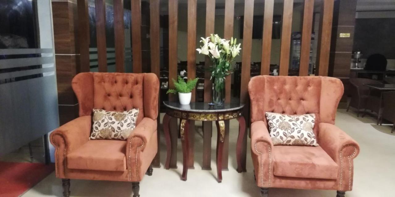 Ganapati Airport Hotel Kathmandu Exterior photo